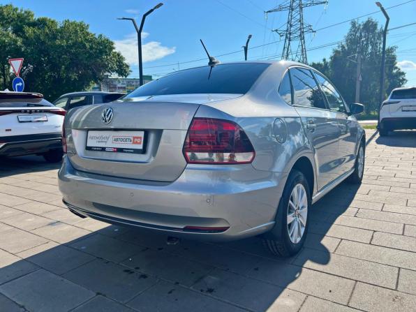 Volkswagen Polo V Рестайлинг с пробегом 2018 года, цена 1 356 600 рублей, 151289 км, седан, Автокод Объявления