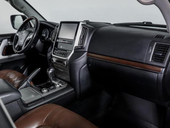 Toyota Land Cruiser 200 Series Рестайлинг 2 с пробегом 2016 года, цена 6 499 999 рублей, 148568 км, внедорожник, Автокод Объявления