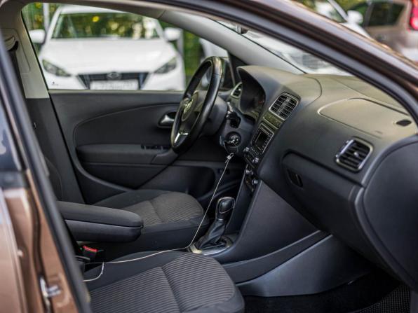 Volkswagen Polo V с пробегом 2015 года, цена 735 000 рублей, 224220 км, седан, Автокод Объявления