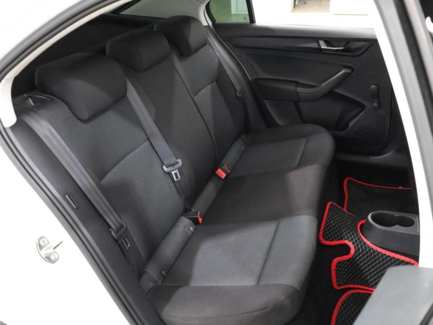 Skoda Rapid I Рестайлинг Ростов-на-Дону  - изображение 7