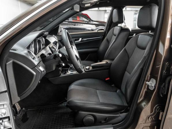 Mercedes-Benz C-Класс III (W204) Рестайлинг с пробегом 2012 года, цена 1 320 000 рублей, 272999 км, седан, Автокод Объявления