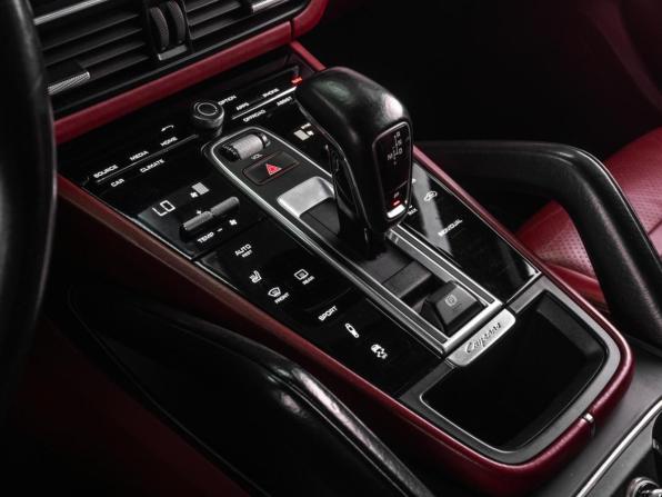 Porsche Cayenne III с пробегом 2018 года, цена 5 779 000 рублей, 127897 км, внедорожник, Автокод Объявления