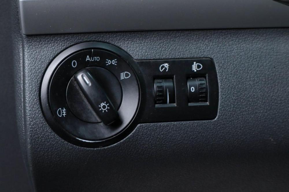Volkswagen Touran I Рестайлинг 2 Челябинск  - изображение 10