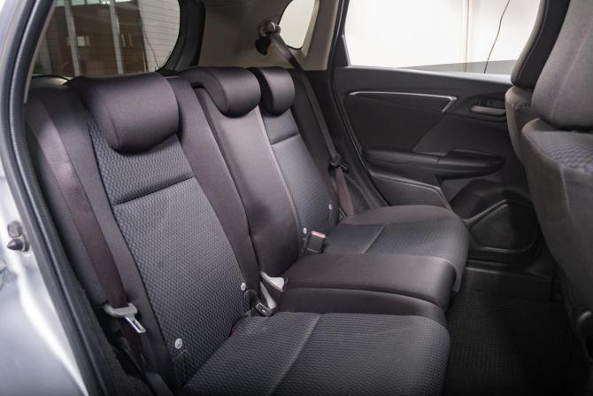 Honda Fit III Рестайлинг с пробегом 2017 года, цена 1 079 000 рублей, 135000 км, хэтчбек, Автокод Объявления