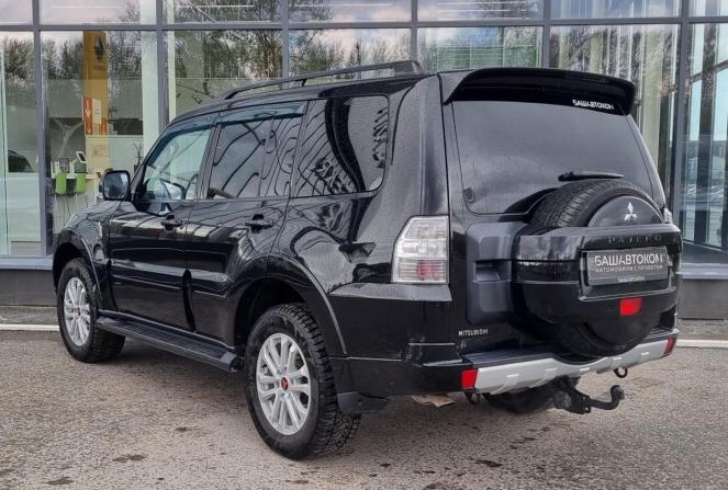 Mitsubishi Pajero IV Рестайлинг 2 с пробегом 2014 года, цена 1 999 000 рублей, 203638 км, внедорожник, Автокод Объявления