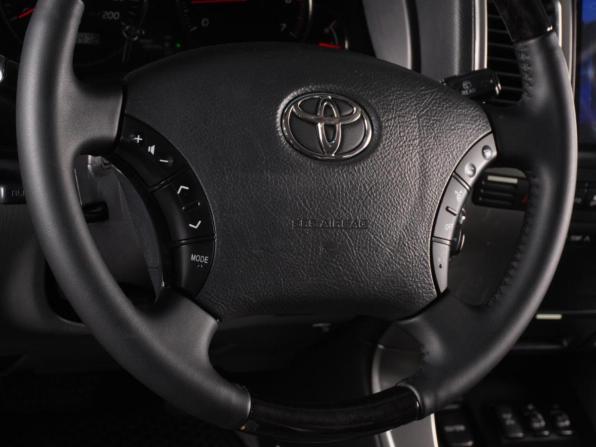 Toyota Land Cruiser Prado 120 Series Рестайлинг с пробегом 2008 года, цена 2 450 000 рублей, 475472 км, внедорожник, Автокод Объявления