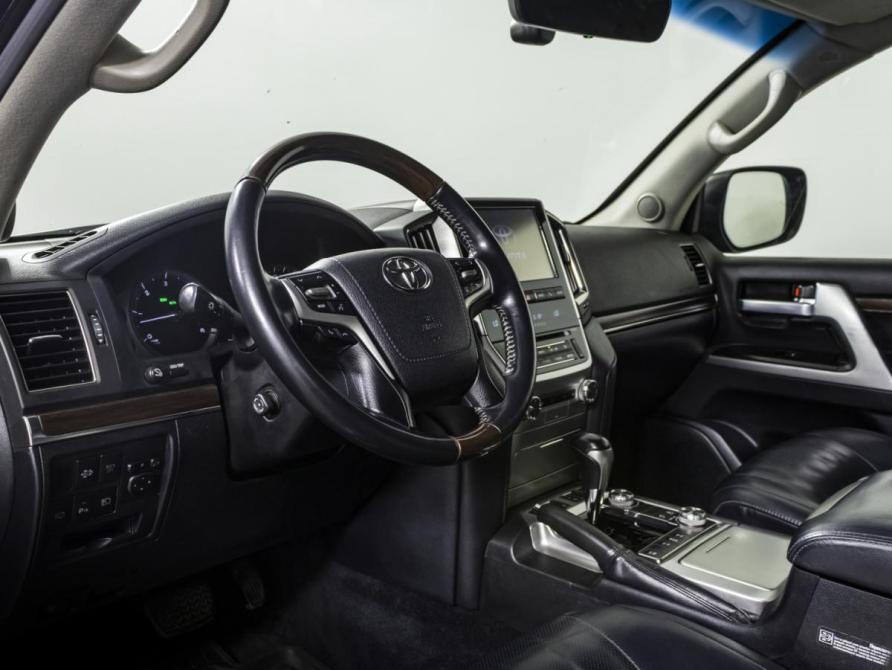 Toyota Land Cruiser 200 Series Рестайлинг 2 Москва  - изображение 9