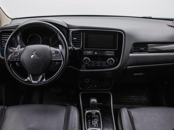 Mitsubishi Outlander III Рестайлинг 2 с пробегом 2018 года, цена 2 195 000 рублей, 135084 км, внедорожник, Автокод Объявления