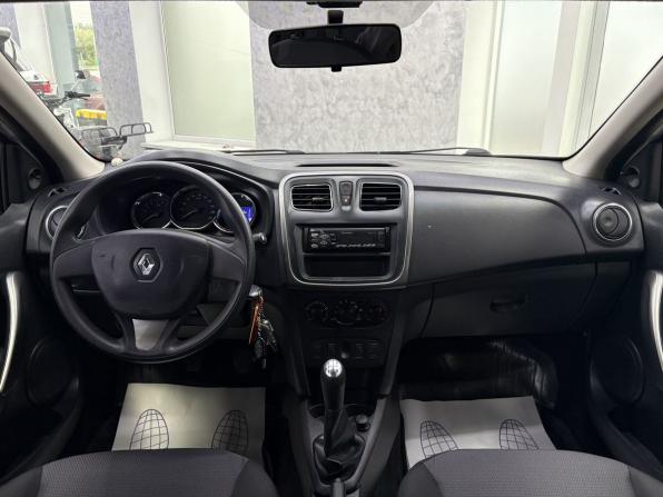 Renault Logan II с пробегом 2015 года, цена 685 000 рублей, 106071 км, седан, Автокод Объявления