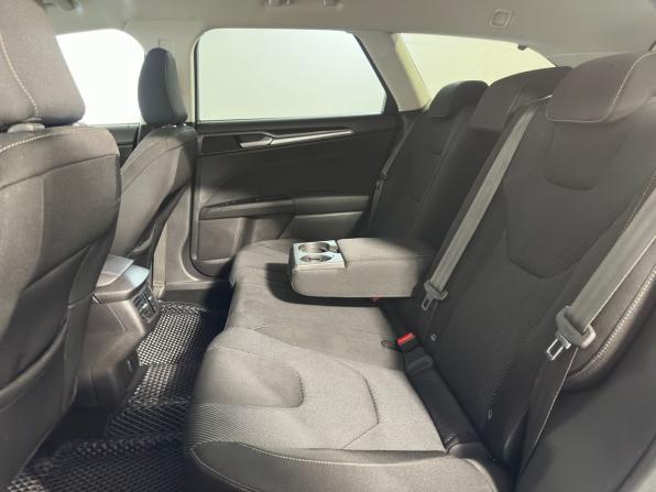 Ford Mondeo V с пробегом 2017 года, цена 1 459 900 рублей, 182824 км, универсал, Автокод Объявления
