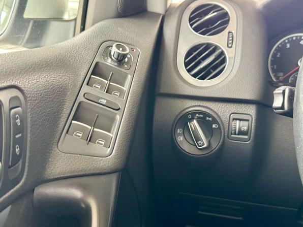 Volkswagen Tiguan I Рестайлинг с пробегом 2012 года, цена 1 099 000 рублей, 269330 км, внедорожник, Автокод Объявления