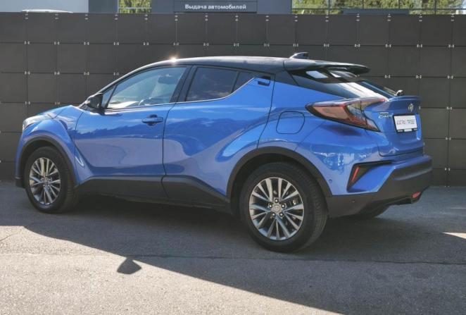 Toyota C-HR I с пробегом 2018 года, цена 1 950 000 рублей, 88006 км, внедорожник, Автокод Объявления