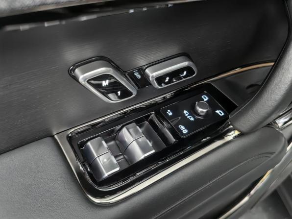 Land Rover Range Rover Sport III с пробегом 2024 года, цена 16 999 000 рублей, 20153 км, внедорожник, Автокод Объявления