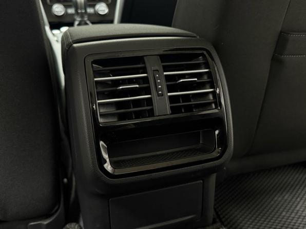 Volkswagen Passat B8 с пробегом 2017 года, цена 1 899 000 рублей, 119000 км, седан, Автокод Объявления