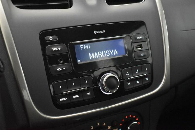 Renault Sandero II Рестайлинг с пробегом 2021 года, цена 1 375 000 рублей, 25374 км, хэтчбек, Автокод Объявления