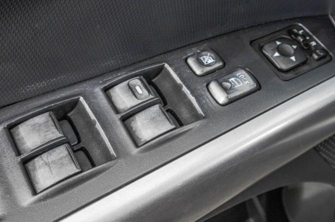 Mitsubishi Outlander II с пробегом 2008 года, цена 999 000 рублей, 240000 км, внедорожник, Автокод Объявления