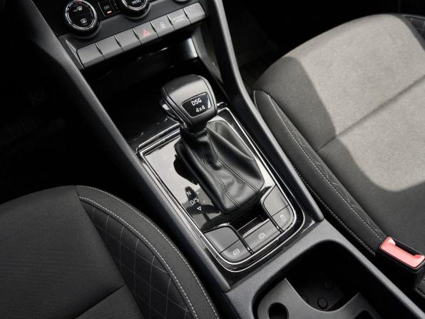 Skoda Karoq I с пробегом 2022 года, цена 2 648 000 рублей, 65542 км, внедорожник, Автокод Объявления