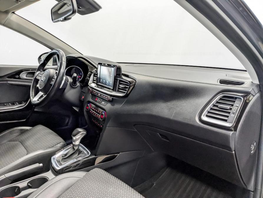 Kia Ceed III Санкт-Петербург  - изображение 11