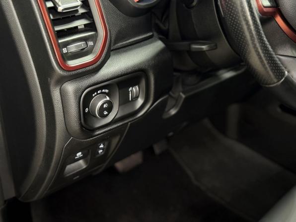 Ram 1500 V с пробегом 2022 года, цена 7 500 000 рублей, 40416 км, offers.body_type.unknown, Автокод Объявления
