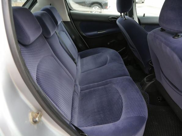 Peugeot 206 с пробегом 2004 года, цена 215 000 рублей, 133000 км, хэтчбек, Автокод Объявления