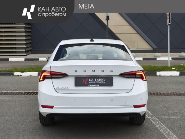 Skoda Octavia IV (A8) с пробегом 2021 года, цена 2 386 000 рублей, 92970 км, лифтбек, Автокод Объявления