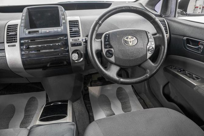 Toyota Prius II Рестайлинг (XW20) с пробегом 2007 года, цена 689 000 рублей, 160000 км, лифтбек, Автокод Объявления