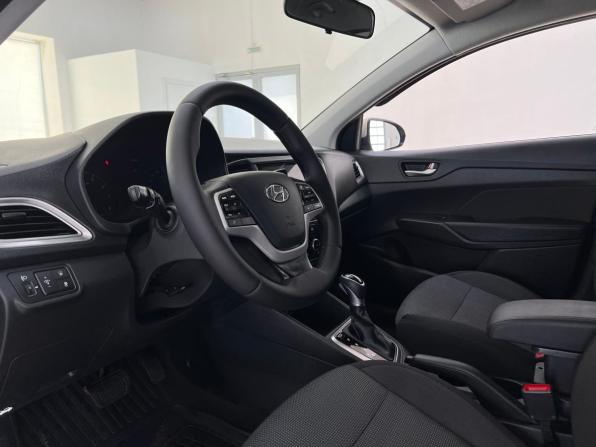 Hyundai Solaris II с пробегом 2019 года, цена 1 440 000 рублей, 106148 км, седан, Автокод Объявления