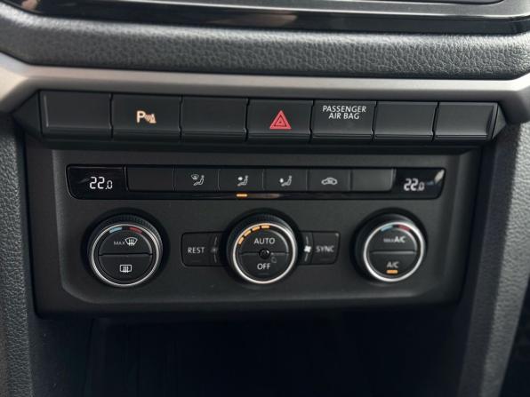 Volkswagen Amarok I Рестайлинг с пробегом 2019 года, цена 2 390 000 рублей, 223672 км, offers.body_type.unknown, Автокод Объявления