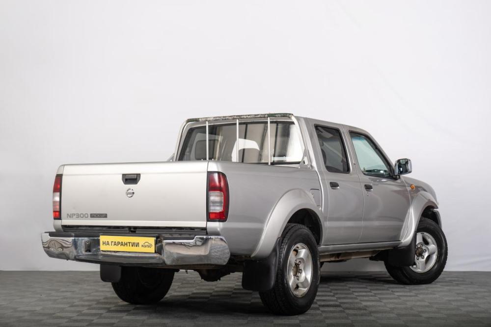 Nissan NP300 Томск  - изображение 7