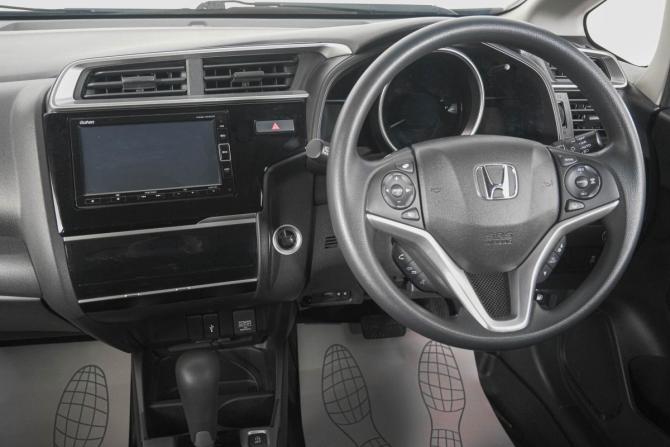 Honda Fit III Рестайлинг с пробегом 2019 года, цена 1 399 000 рублей, 45000 км, хэтчбек, Автокод Объявления