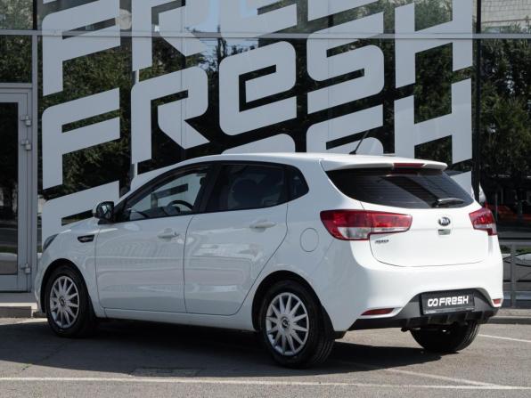 Kia Rio III Рестайлинг с пробегом 2015 года, цена 915 000 рублей, 134396 км, хэтчбек, Автокод Объявления