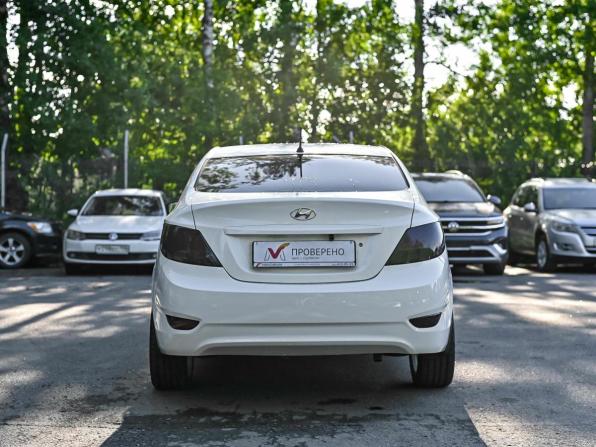 Hyundai Solaris I с пробегом 2013 года, цена 735 000 рублей, 122713 км, седан, Автокод Объявления