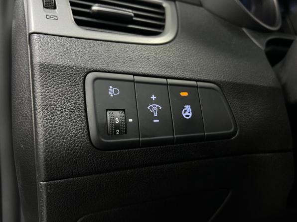 Hyundai Elantra V (MD) Рестайлинг с пробегом 2015 года, цена 1 035 000 рублей, 176500 км, седан, Автокод Объявления