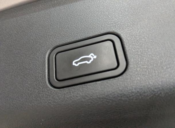 Geely Monjaro I с пробегом 2023 года, цена 3 395 000 рублей, 49039 км, внедорожник, Автокод Объявления