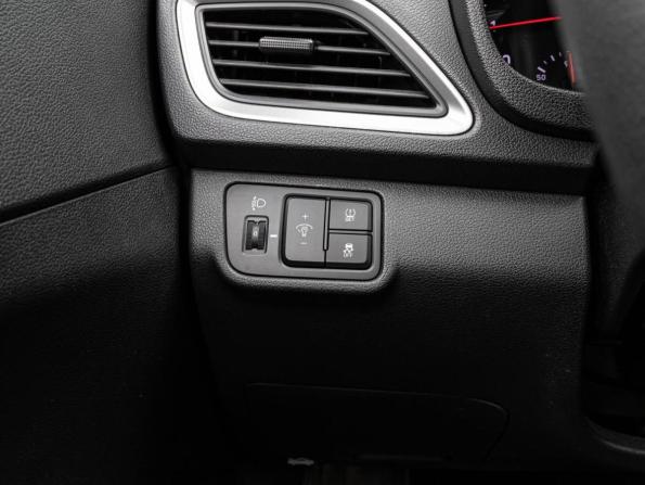 Hyundai Solaris II с пробегом 2019 года, цена 1 469 000 рублей, 90074 км, седан, Автокод Объявления