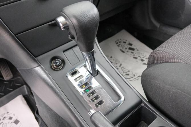 Toyota Corolla IX (E120 E130) Рестайлинг с пробегом 2006 года, цена 799 000 рублей, 233000 км, хэтчбек, Автокод Объявления