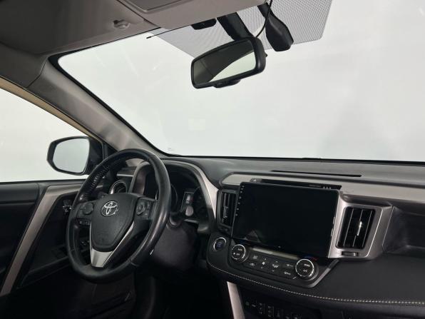 Toyota RAV4 IV (XA40) Рестайлинг с пробегом 2017 года, цена 2 299 000 рублей, 191000 км, внедорожник, Автокод Объявления