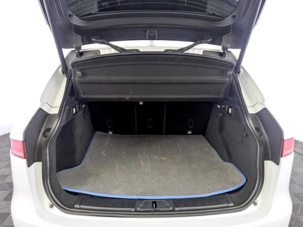 Jaguar F-Pace I с пробегом 2016 года, цена 2 295 000 рублей, 128810 км, внедорожник, Автокод Объявления