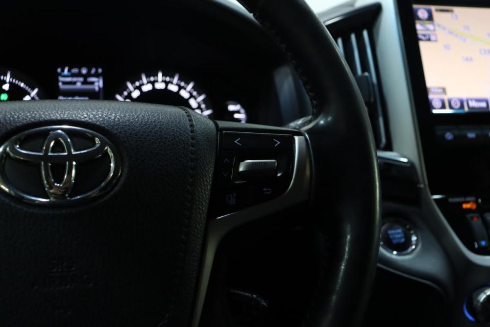 Toyota Land Cruiser 200 Series Рестайлинг 2 Сургут  - изображение 26
