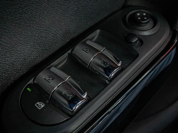 Mini Hatch III (F55/F56) Рестайлинг с пробегом 2018 года, цена 2 099 000 рублей, 36345 км, хэтчбек, Автокод Объявления