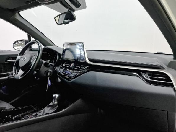 Toyota C-HR I с пробегом 2019 года, цена 2 440 000 рублей, 92844 км, внедорожник, Автокод Объявления