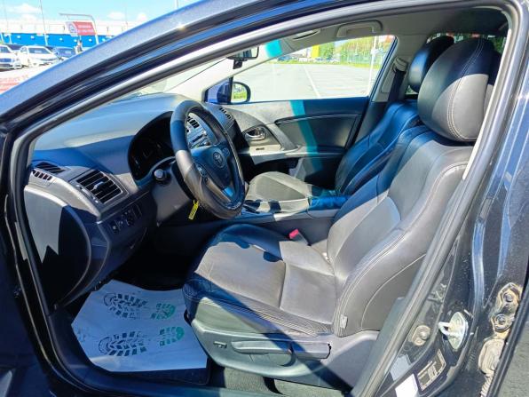 Toyota Avensis III с пробегом 2011 года, цена 892 000 рублей, 353634 км, седан, Автокод Объявления