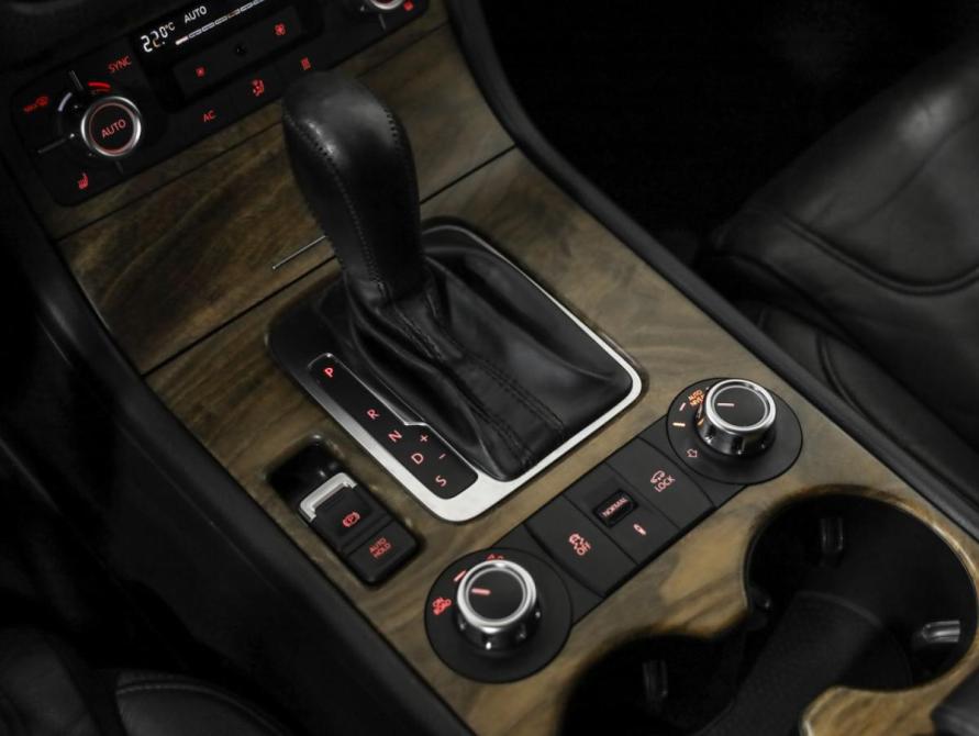 Volkswagen Touareg II Санкт-Петербург  - изображение 18