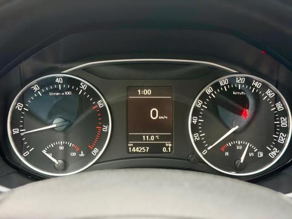Skoda Octavia II (A5) Рестайлинг с пробегом 2011 года, цена 749 000 рублей, 143000 км, лифтбек, Автокод Объявления