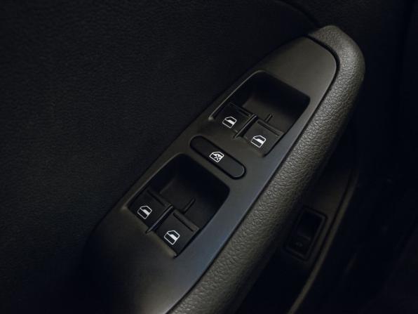 Volkswagen Jetta VI с пробегом 2012 года, цена 979 000 рублей, 205526 км, седан, Автокод Объявления