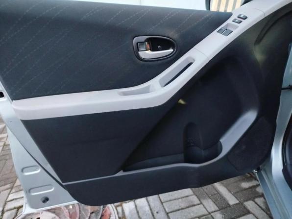 Toyota Yaris II с пробегом 2007 года, цена 430 000 рублей, 330000 км, хэтчбек, Автокод Объявления