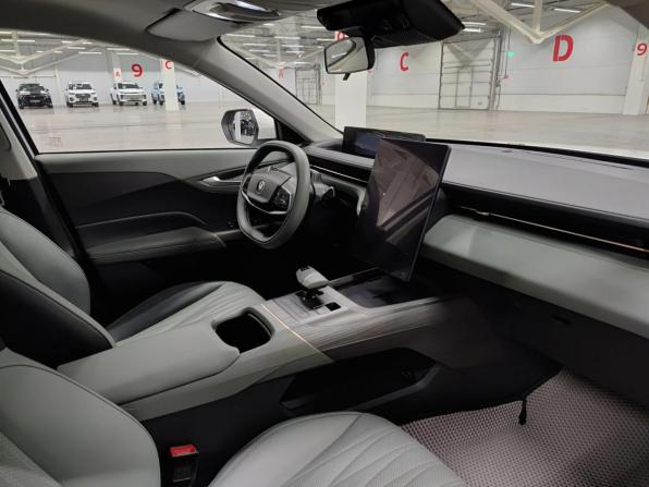 Changan Lamore с пробегом 2023 года, цена 2 190 000 рублей, 16174 км, седан, Автокод Объявления
