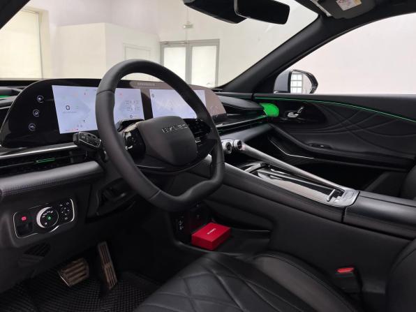 Exeed RX с пробегом 2023 года, цена 2 690 000 рублей, 75727 км, внедорожник, Автокод Объявления