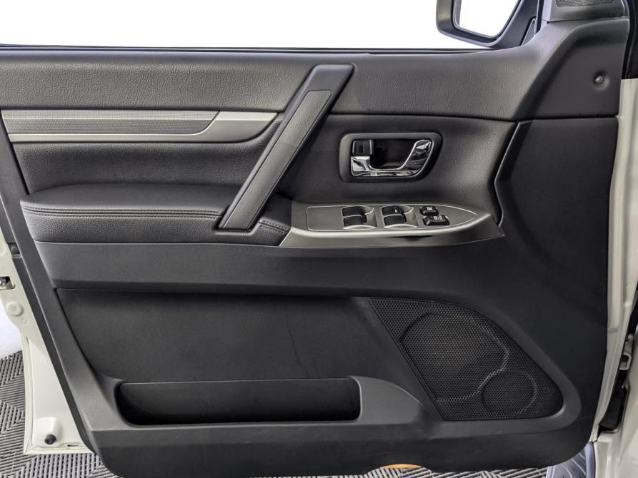 Mitsubishi Pajero IV Рестайлинг 2 Москва  - изображение 19