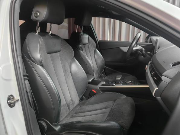 Audi A4 V (B9) с пробегом 2018 года, цена 2 472 000 рублей, 183576 км, седан, Автокод Объявления